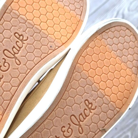 (33-3817) 🔥3/$20🔥 Cat & Jack Shoes Sz 6 - Picture 8 of 8